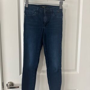 Skinny Jeans in Dark Blue